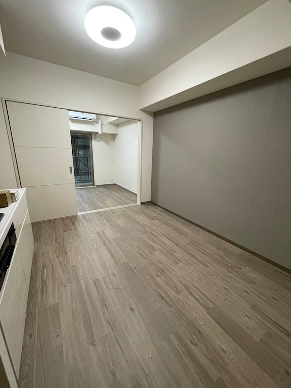 AMKレフィナード中宮 リビング