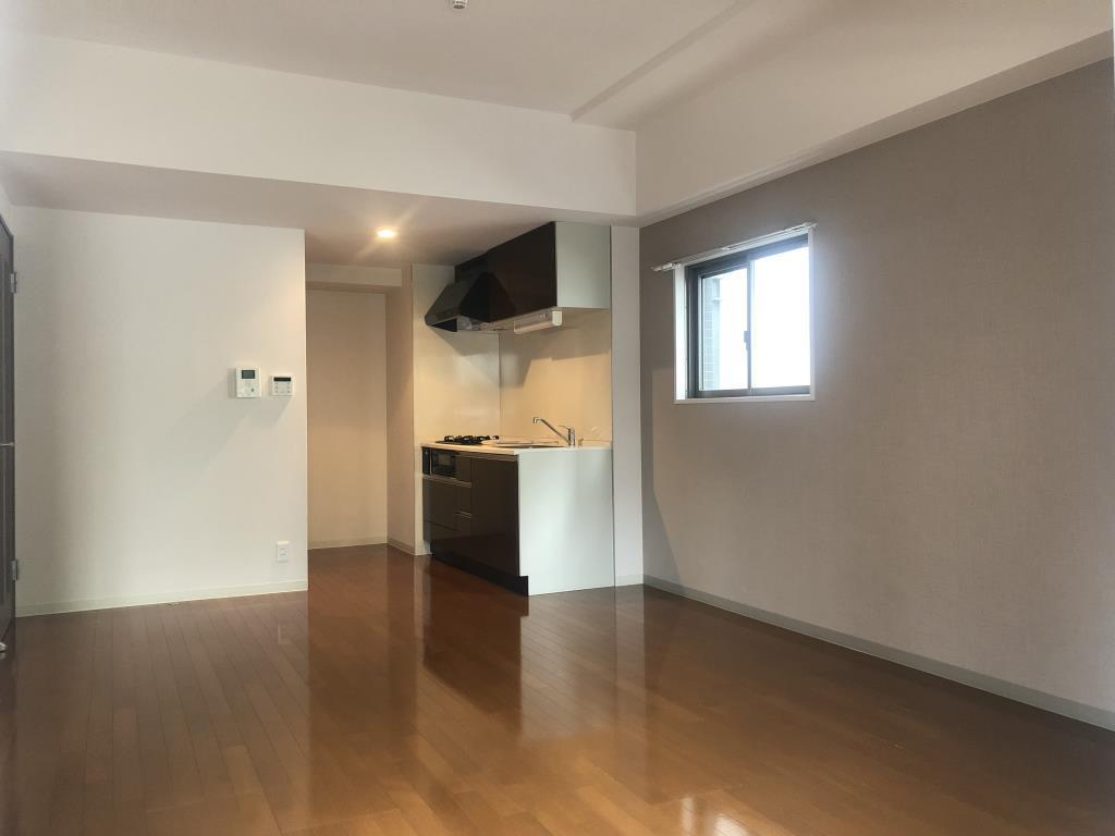 クリア 岩本町 リビング