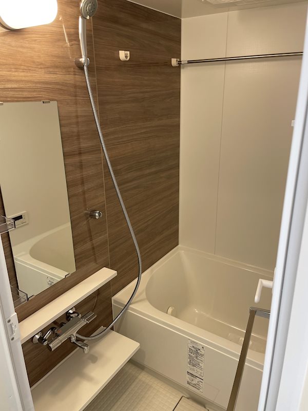 Noir et Blanc並木 風呂画像