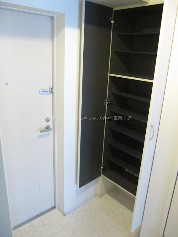 ランエージ新御徒町 玄関