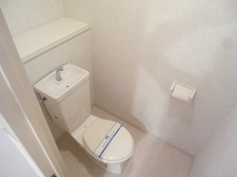 シャルマン・シェソワ その他4