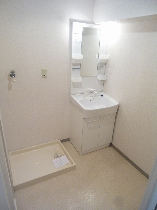 シャルマン・シェソワ その他3