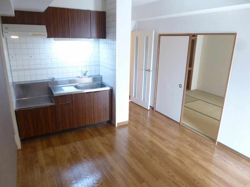 シャルマン・シェソワ その他11