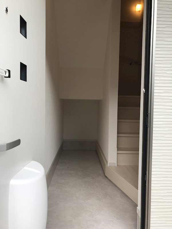 ワイズコート(下京区) 玄関
