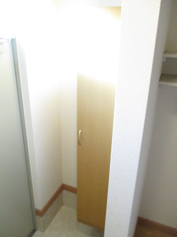 フレーリーコート 玄関