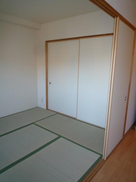 セレブリティーY ベッドルーム