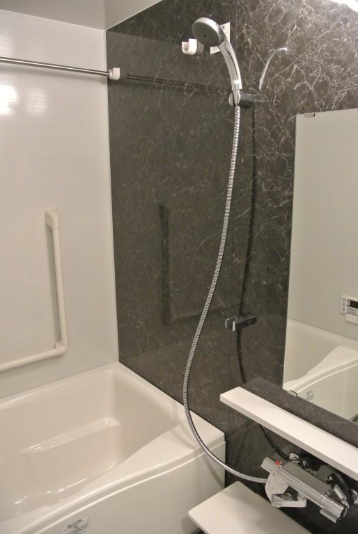 ブレイブワン 風呂画像