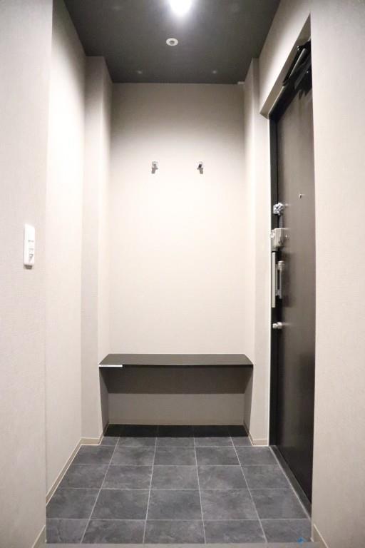 エヌレジデンス新今宮 玄関