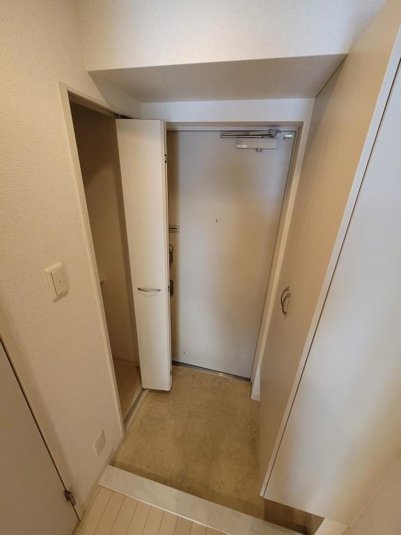 ラ クレール フォンテーヌ 玄関