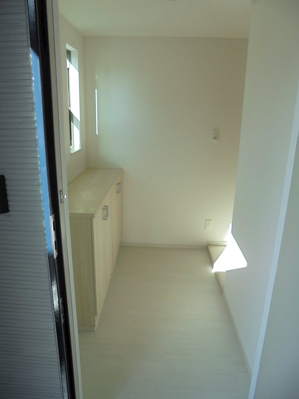 Lis Bonheur 大久保 (リスボヌールオオクボ) 玄関