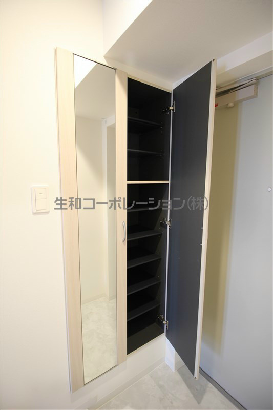 コンパル汐留 玄関