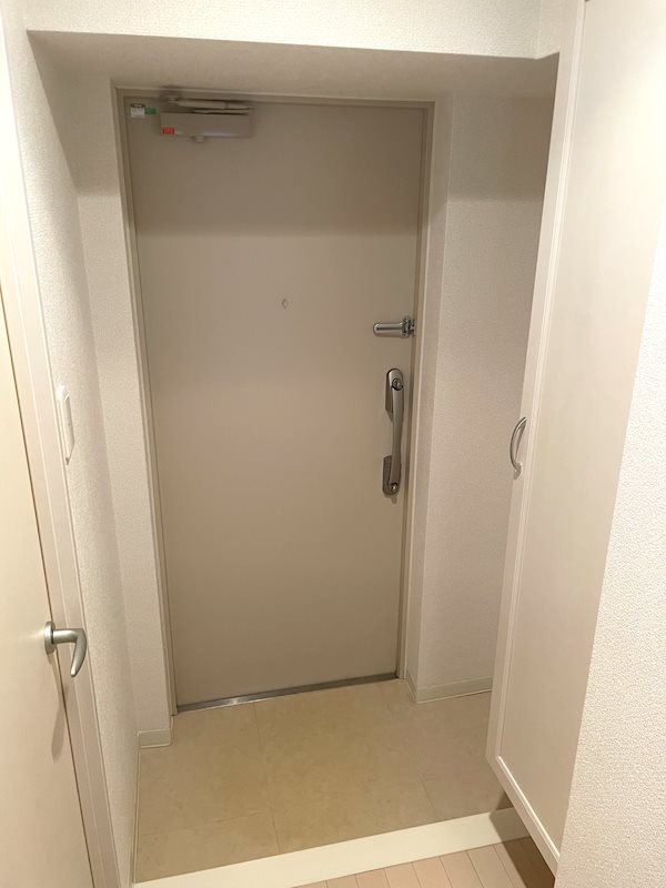 レ シルフィード 玄関