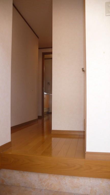 ヴィラージュ志伊 玄関