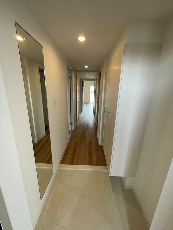 ミッドヴィレッジ曽根 玄関