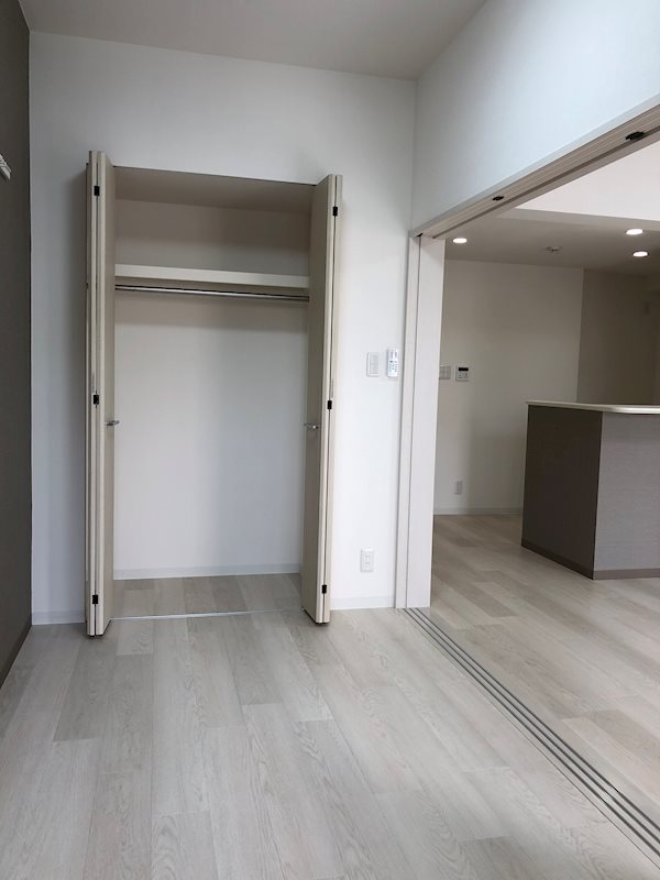 メゾンノワール ベッドルーム