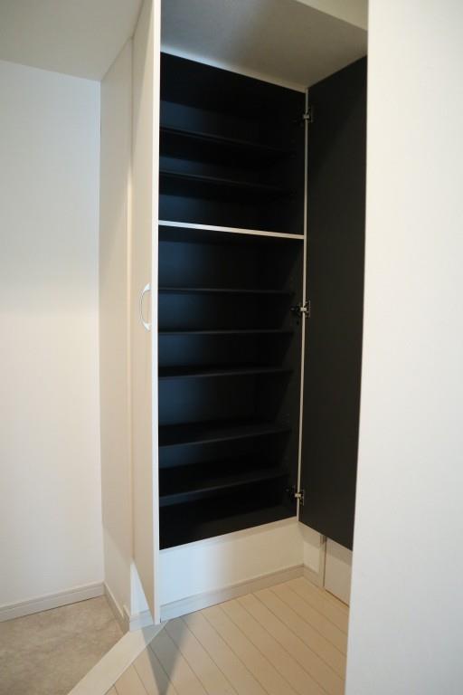 Pine Well&amp;rsquo;s 玄関