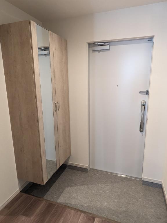 メゾン北綾瀬 玄関