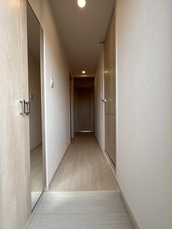 ル・コンフリエ 玄関