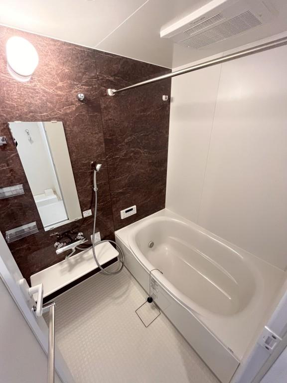 ル・コンフリエ 風呂画像