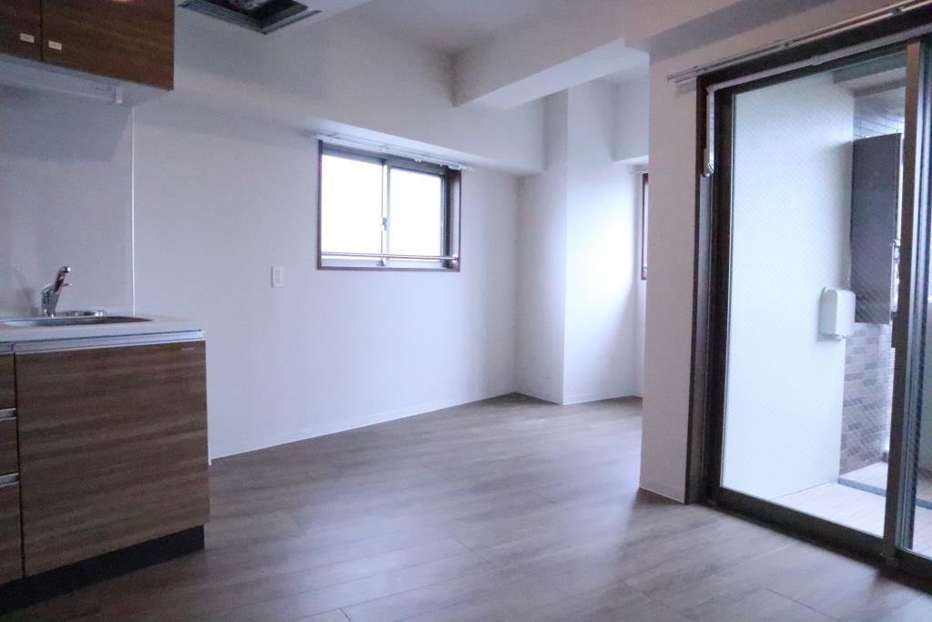 エワル リビング