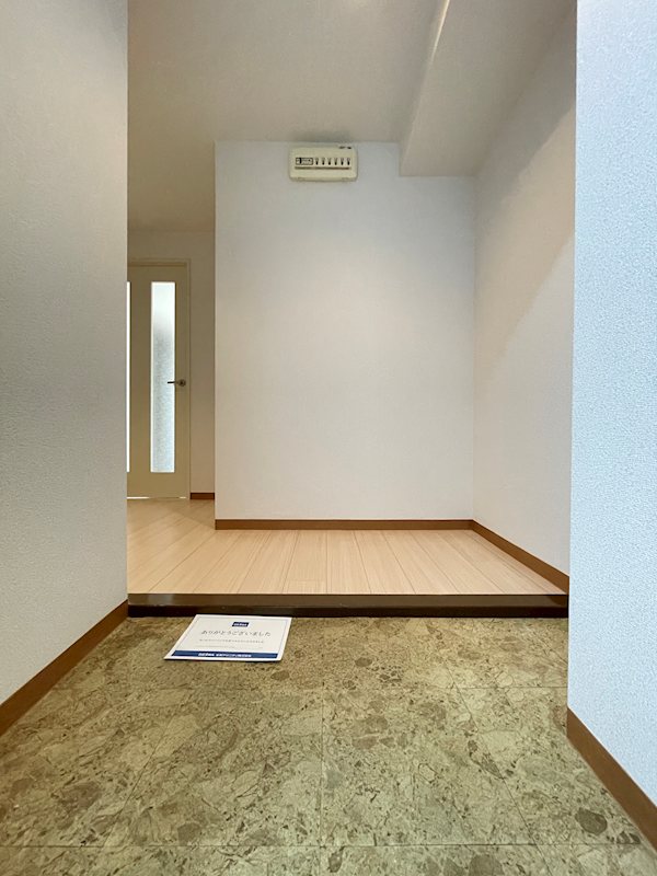 グランドールKITA 玄関