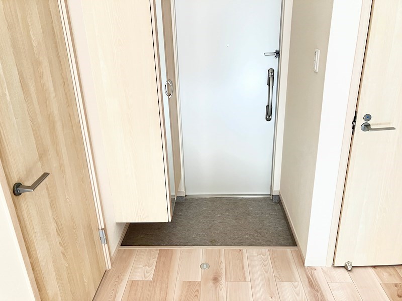 メアヌイ北戸田 玄関