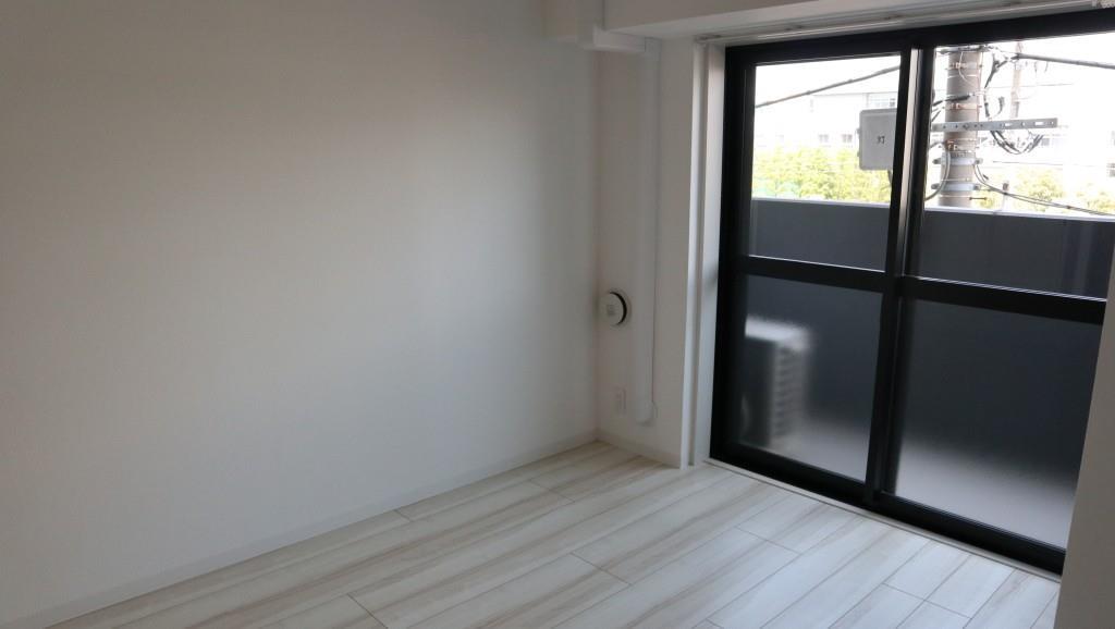 イート アパートメント ヴェリタス リビング