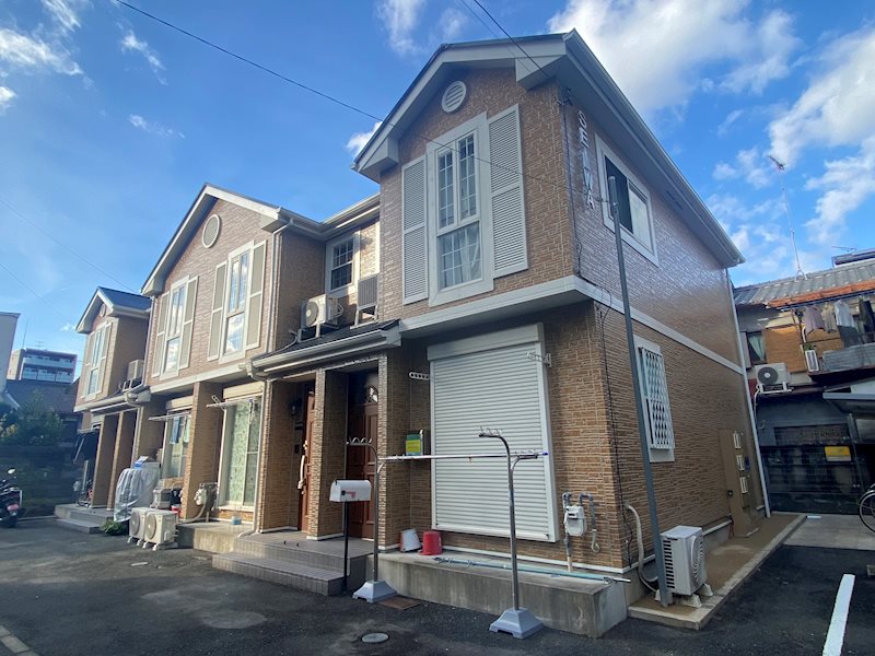 メゾネットタイプのかわいいマンションです。