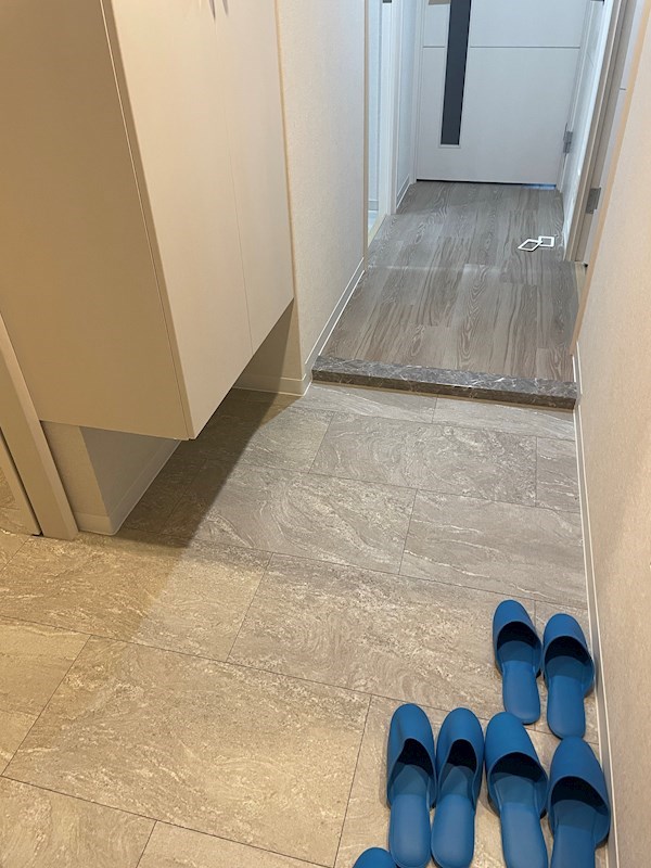 グランヴィラッセ北梅田 玄関