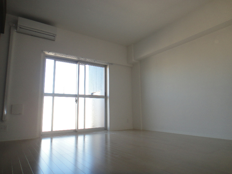 アウラデパリュ－ル リビング