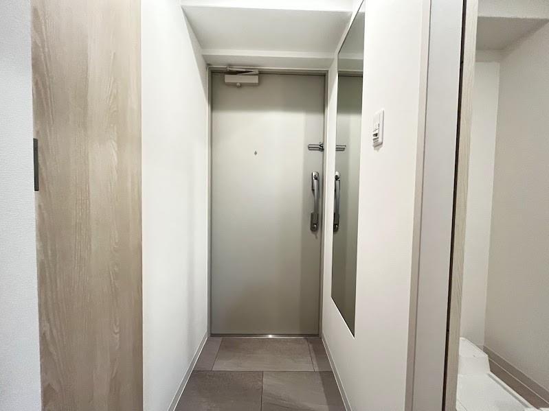 リュエルうめきた 玄関