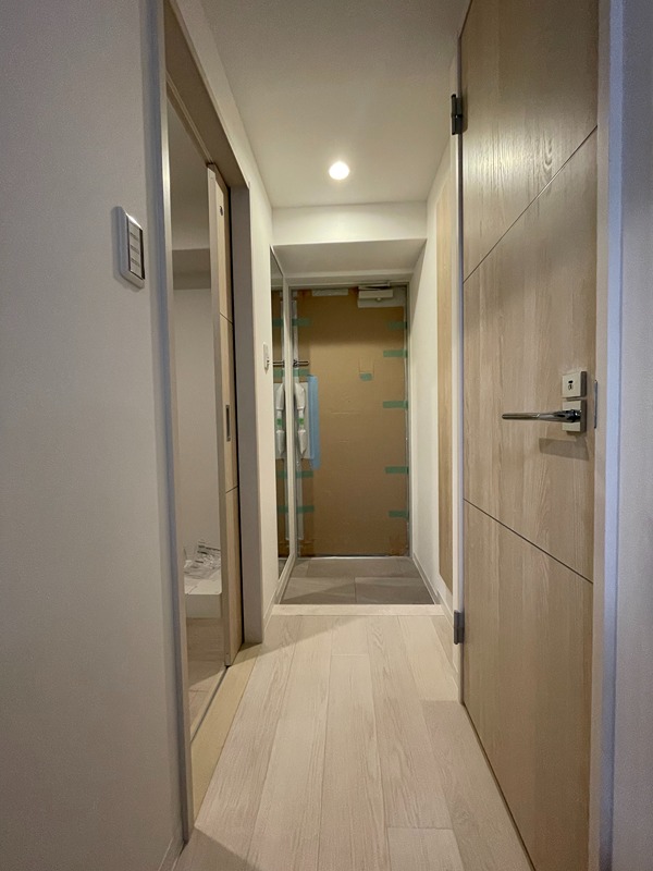 リュエルうめきた 玄関