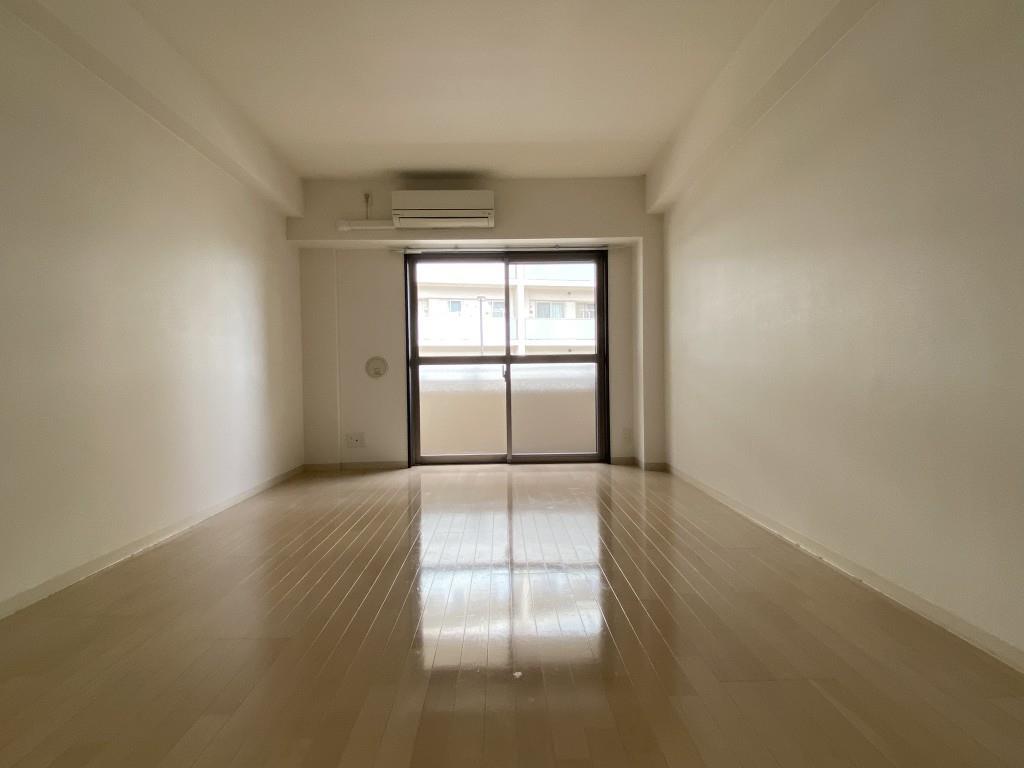 Starlet Hikihune リビング