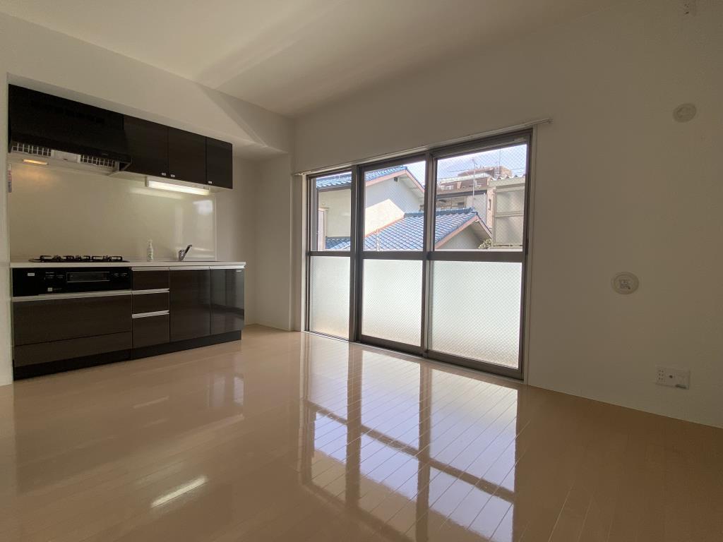 インペリアル弦巻 リビング