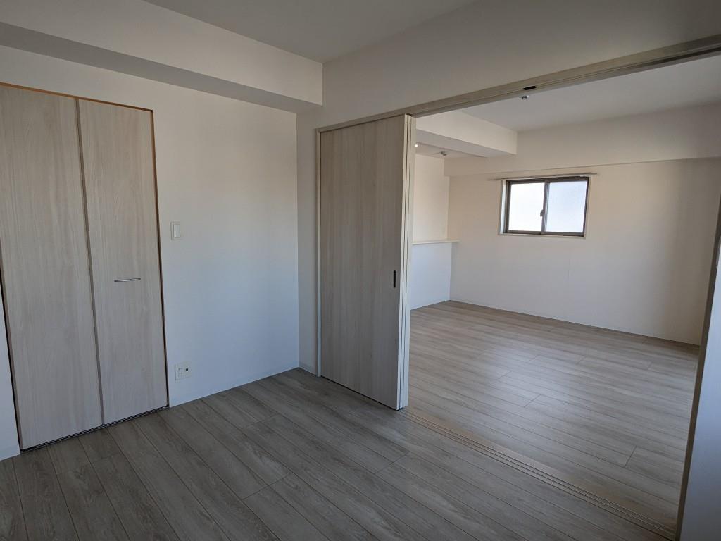 小西ビル ベッドルーム