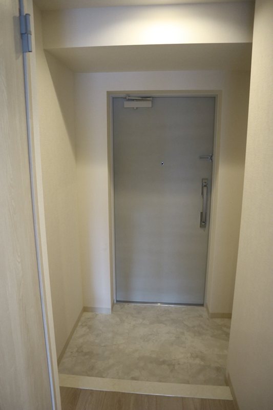 ラフィシア関内 玄関