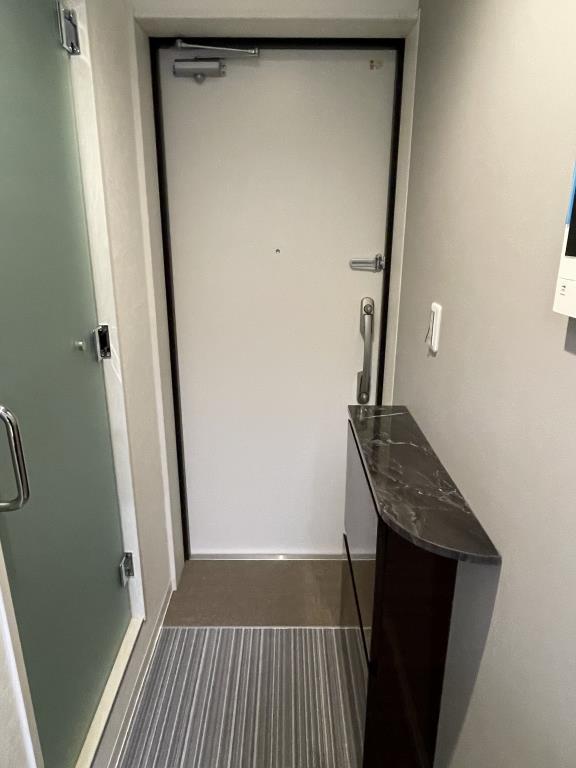 FLレジデンス早稲学府Ⅲ 玄関