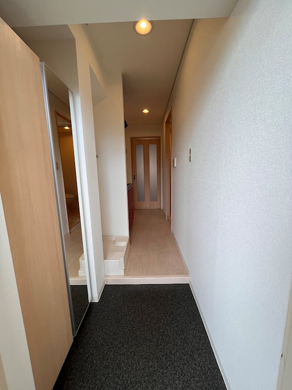 ラポール新伊丹 玄関