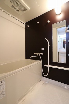 サン・レスポワール十条 風呂画像