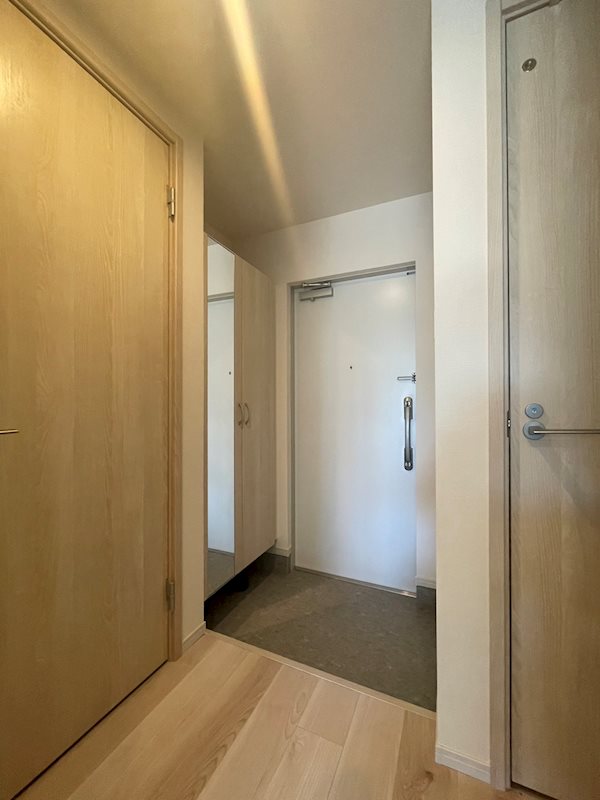 二番館 玄関