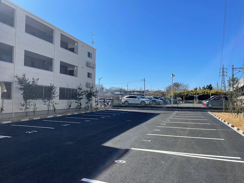 二番館 駐車場