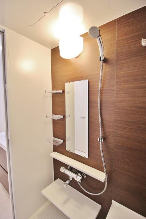 Toile blanche 風呂画像