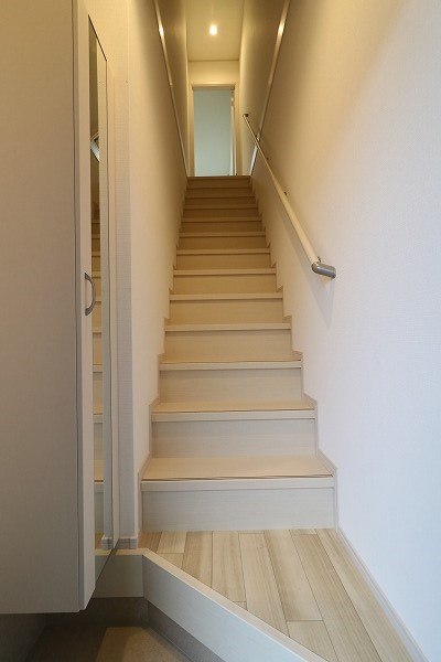 エムズアロッジオ 玄関