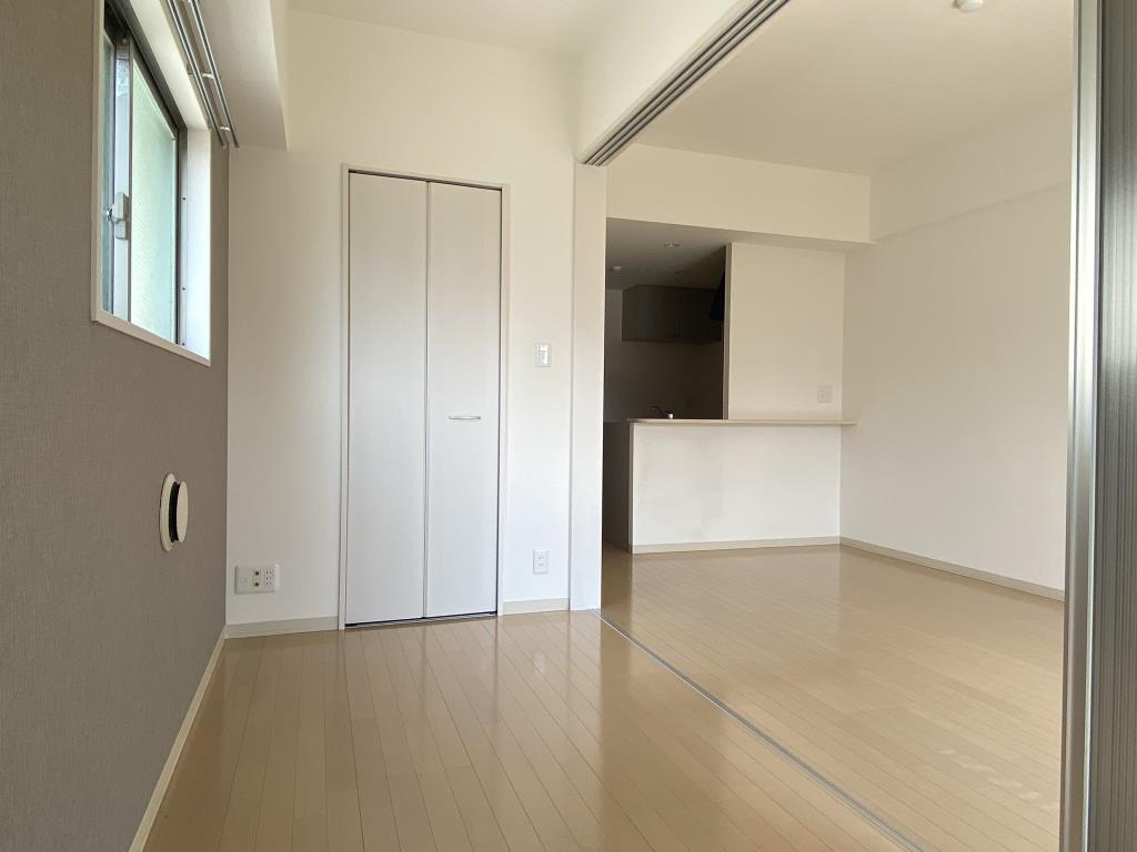 RobustCourt ベッドルーム