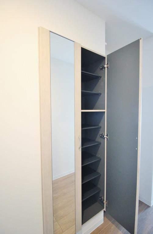 Gran Avail扇 玄関