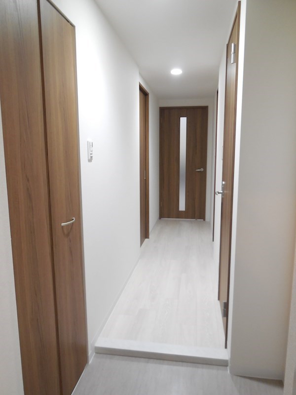 プログレッセ新大阪 玄関