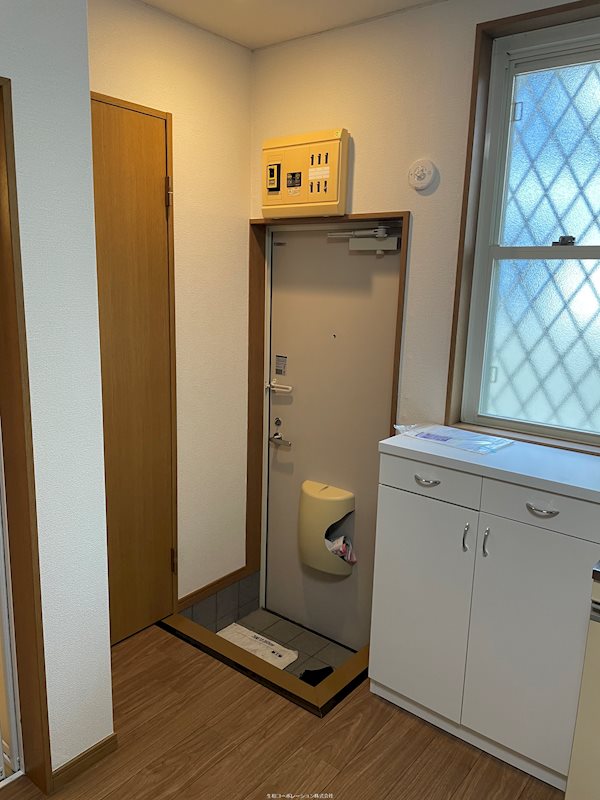 スクイレル極楽寺 玄関