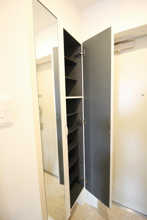 ドルチェ ドミール 玄関