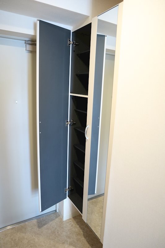 ディ・アミカル 玄関