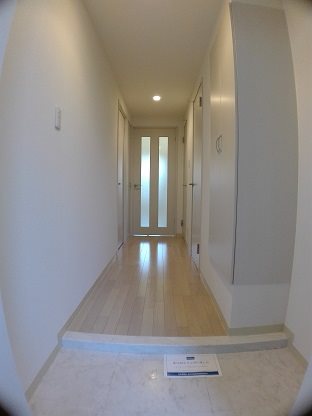 サンライズ オモテ 玄関